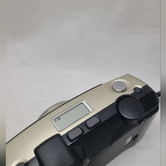 Pentax Espio 105 G Gold Point & Shoot 35mm Film Camera - Picture 6 of 6